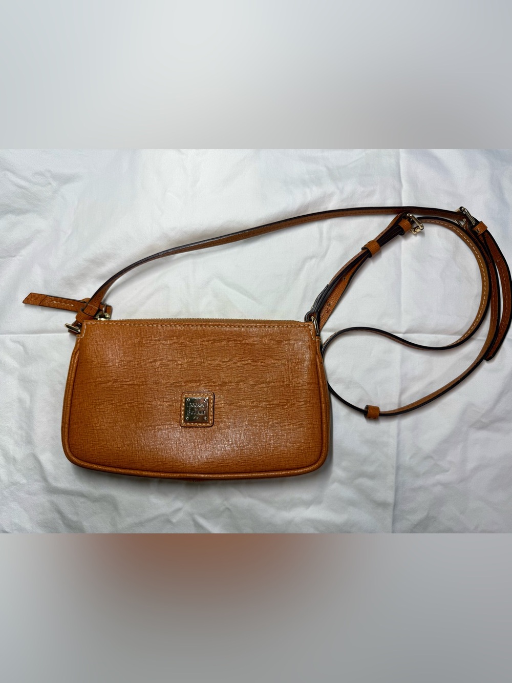 Dooney & Bourke small leather Lexi Crossbody Camel/Brown